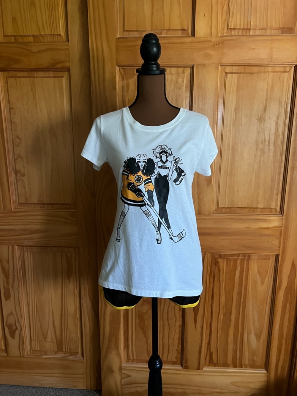 Boston Bruins Artist Collab White Crew Neck Tee with Center Logo